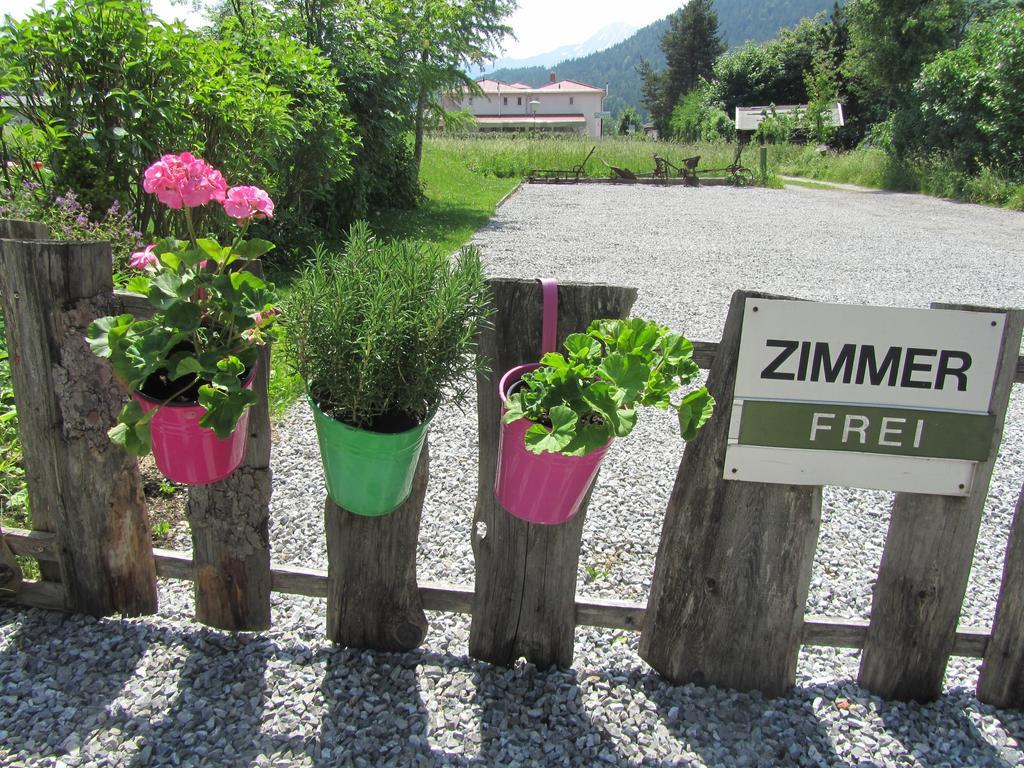 Hannas Alpengruss Apartment - Zimmer Seefeld in Tirol Phòng bức ảnh